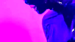 Gimp Cleans Sweaty Feet