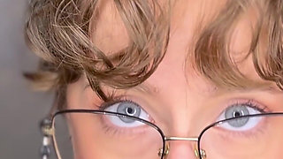 Sad Silly Sex Therapist Teaches You How to Cum in Her Mouth