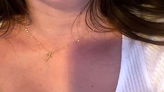 Amateur wild chick solo masturbation