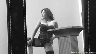 Boobie Cuntestant With Nick Lang, Alison Star - Brazzers