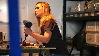 Kim Cums - Kim Cums at Work: Blowjob, Doggy  Licking Porn