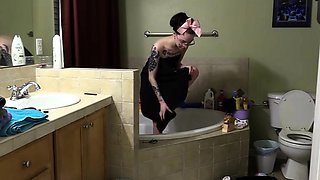Samara: Bath and Overalls Before Going Out