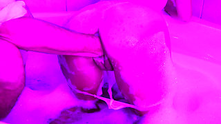 Fisting in the Bathtub Until She Squired From Her Stretched Pussy Squirting
