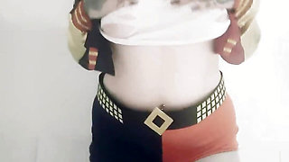 Peeing in Harley Quinn Cosplay!