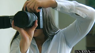 Milan Cheek seduces her client during a photoshoot