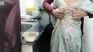 Doctor Ne Muze Ghar Pe Bulakar Bedroom Me Jabar Dasti Pela