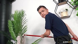 Gorgeous Bimbo Sex Emotional Movie - Juan Loco And Savannah Bond