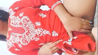 Desi Step-sister Showing Body to Her Stepbrother