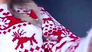 Close up MILF masturbation