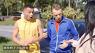 Lucky Jimmy Falls in lust with Jennifer White & ends up getting a 3some with his stepsister Harley King
