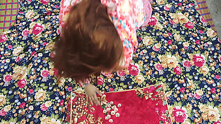 Pakistani Beautiful Neighbors Wife Invite Young College Boy in Home