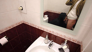 Cum in Pussy Without a Condom in a Public Toilet