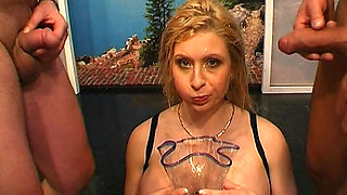 Ggg - Piss Koenigin Retro Pissing Queen Orgy