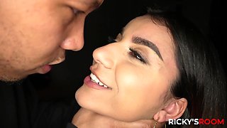 RICKYSROOM Fun, facts, and fucking with Roxie Sinner