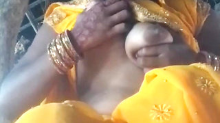 Desi hot bhabhi saree lifted and fingered in chut and removed the water of chut