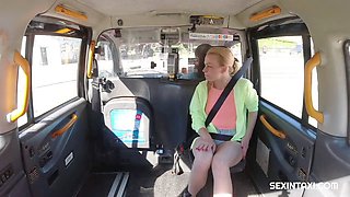 Horny taxi driver assists a petite girl in choosing a bikini