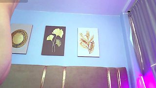 Masturbating amateur cums after solo fun