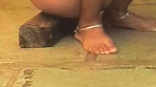 I am watching of Chup Chup taking a bath, did not even know that the stepsister was taking a bath in a very beautiful red city.