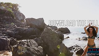 Petite Canadian mom with a giant bootie solo