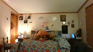 Satin Lady Gets Her Pussy Waxed