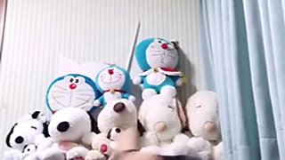 Feeling Sensitive Alone at Home Can't Stop