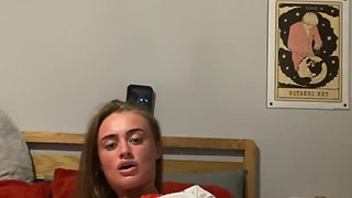 19 y.o big ass slut fingers tremble moans softly on cam