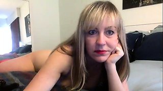 Blonde solo jerking off