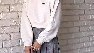 Cute 18 Years Without Panty Under Her Skirt Does a Porn Casting