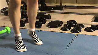 Muscle Girl Workout and Twerk