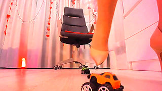 Let's Play Cars, Do You Like to Play Giants?