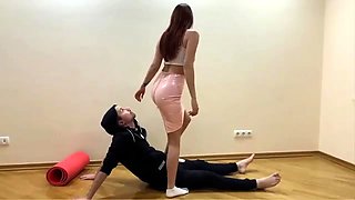Extreme Facesitting And Facestanding By Mistress Sofi –
