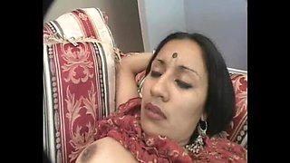Hairy Indian babe gets pounded hard by French amateur stud