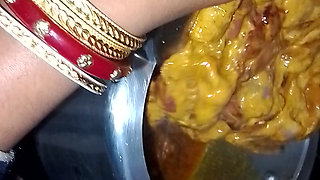 My wife bana rahi hai chicken curry