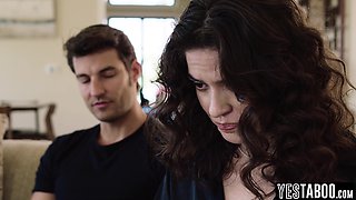 Hung IT guy pounds a giant bum Spic wife