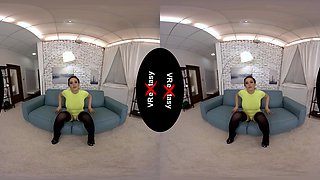 Lilu Koukou Solo - Big Tits Nylons Curvy Fingering