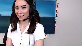 Aria Lee Cute Gamer Girl vibrate her clit