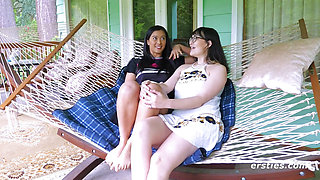 Ersties - Sexy Babe Jin Goes On a Date With Brunette Hottie Zoey