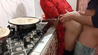 Indian Stepmom Sex Video In The Kitchen