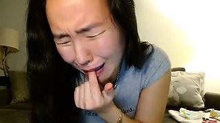 Amateur Webcam Cute Teen Plays Solo with Big Dildo