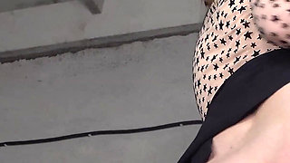 Bella Grey Fisting in the Ass