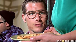 Ace In Her Hole With Chris Johnson, Nicki Hunter - Brazzers