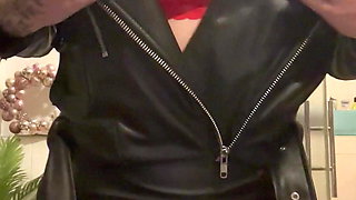 MILF Masturbation in leather