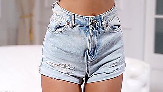 Elite4k Lia Has The Most Amazing Wet Little Pussy - Lia Lin