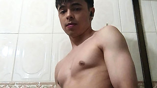 Pumping my milk with enthusiasm