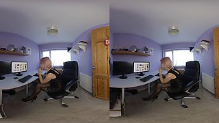 Chloe Toy, Porn Stash Bust - Blonde Striptease Joi