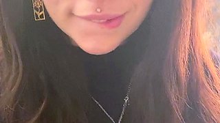 Brunette Solo Webcam Masturbation