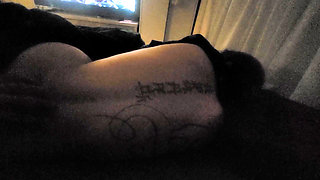 After a Short Back and Foot Massage, the Stepsister Decided to Jerk off to Her Stepbrother, Big Cumshot