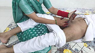 Sasur and bahu ke najayas sambandh Sex video father-in-law fucked by daughter-in-law alone in the room for oil massage dirty tak