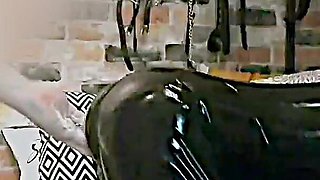 Fist-fucking Gaping Slut in Latex: Gigi's Master Makes Her Cum