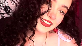 Amateur Foot Fetish Girlfriend Sucks and gives a Footjob